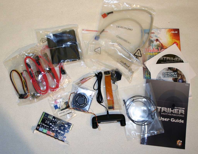 asus-striker-extreme-komplekt_postavki.jpg
